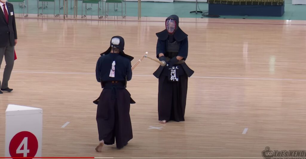 Kendo Match depicting Soki Abe (right) against Tomonari Nishguchi (left)